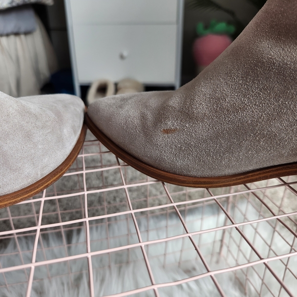 SZ 9.5 Marc Fisher Light Grey Ankle Booties - Picture 13 of 14